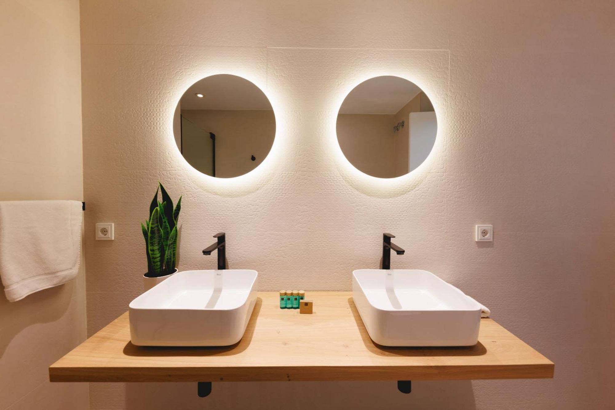Bravissimo Cort Reial Duplex, Spacious With 3 Bedrooms Girona Eksteriør billede
