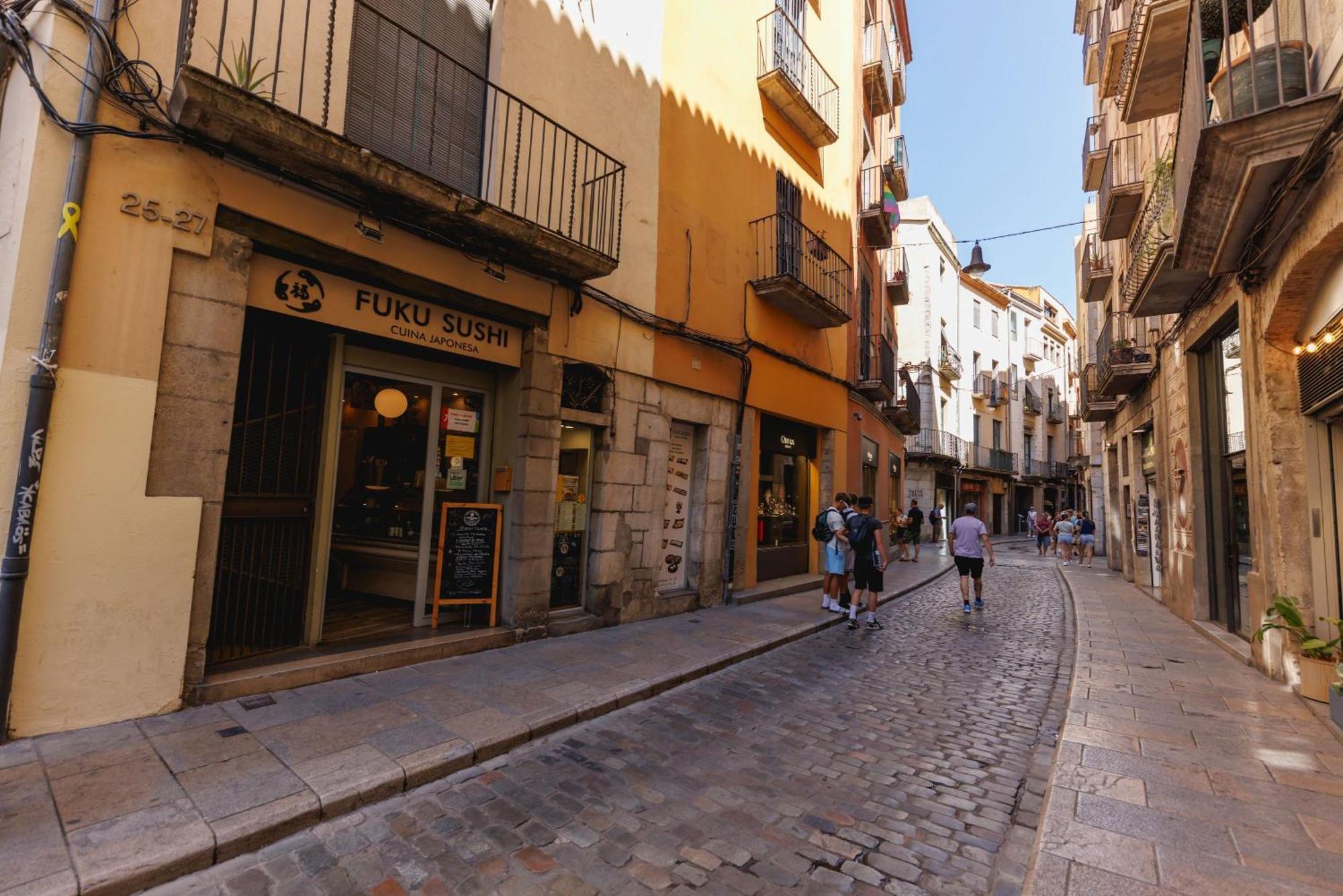 Bravissimo Cort Reial Duplex, Spacious With 3 Bedrooms Girona Eksteriør billede
